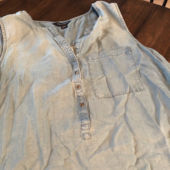 Women’s Large Terre Blue Denim Shirt - Picture 2 of 4